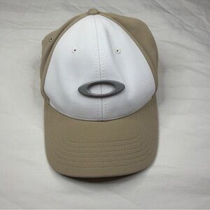 Oakley Classic Low Profile FlexFit Hat L/XL Tan White Baseball Cap